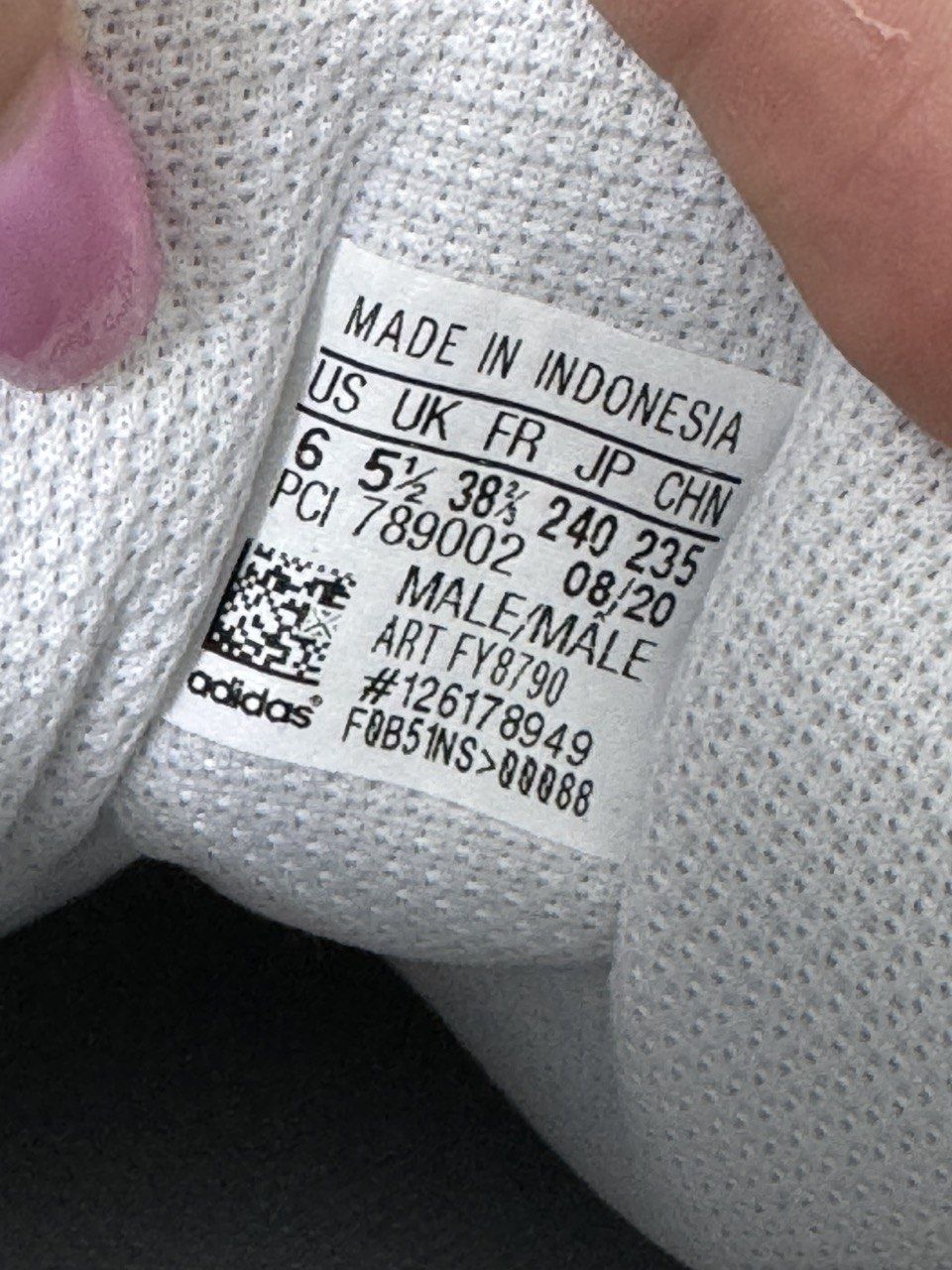 Кросівки фірмові нові Adidas