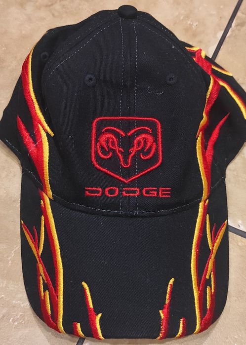Nowa czapka z daszkiem Dodge