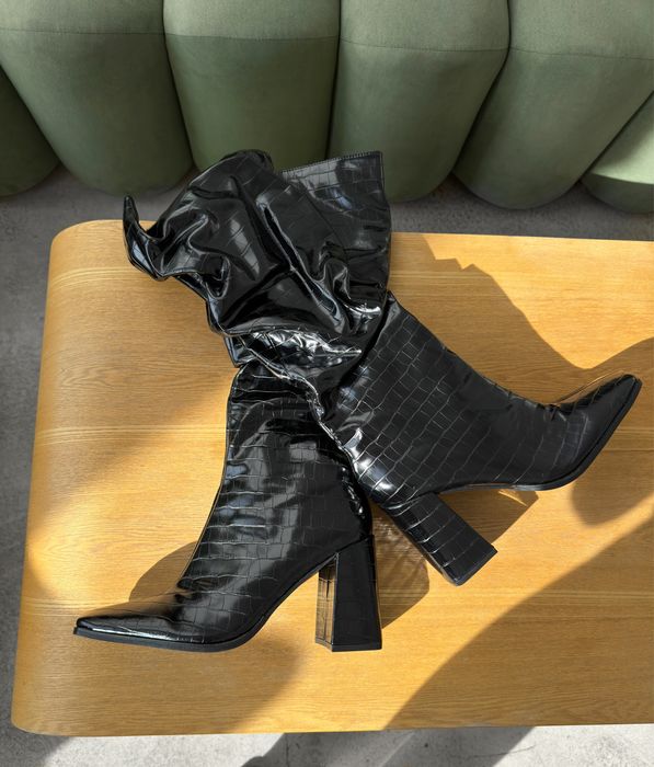 Лаковані ботильйони, 40 розмір