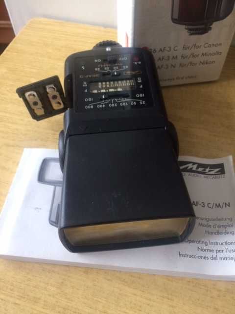 Вспышки Mecablitz 36 AF-3,  Saulute 220в и простая 3 вольта !