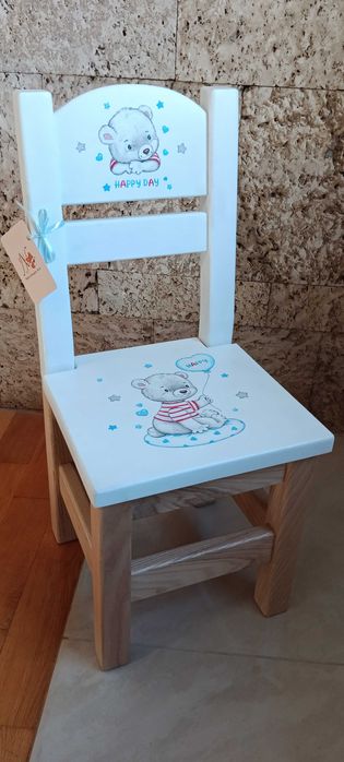 Дитячи меблі з дерева з розписом. Столи, стільці.