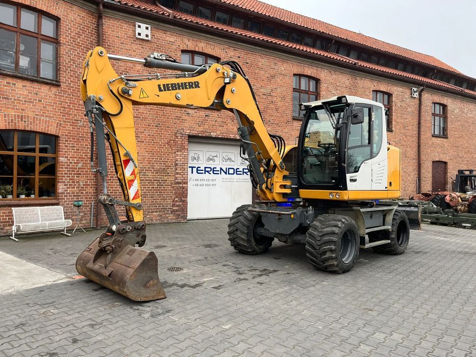 Liebherr A 910 COMPACT  FV23% Import 3 Łyżki Bez Luzów Super Stan Cały W Oryginale