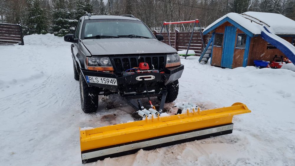 Pług śnieżny do samochodu 4x4 odśnieżanie samochodem  producent