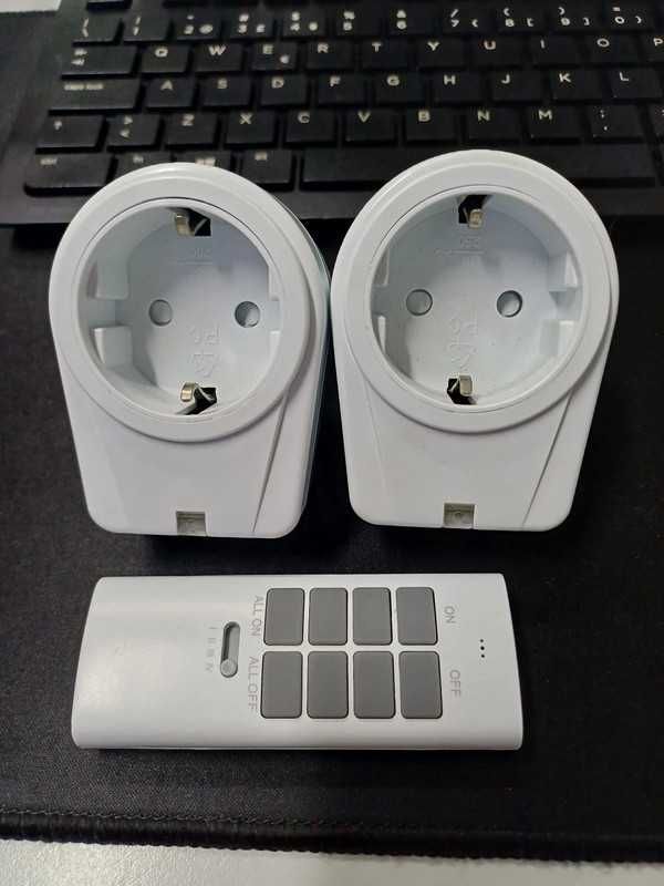 Conjunto de Tomadas / Enchufes / Prises inteligentes solidBASIC