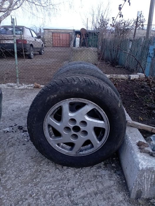 Продам диски с резиной зимняя
