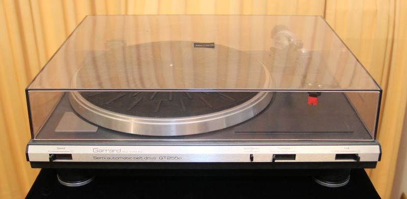 Giradiscos Garrard GT255P