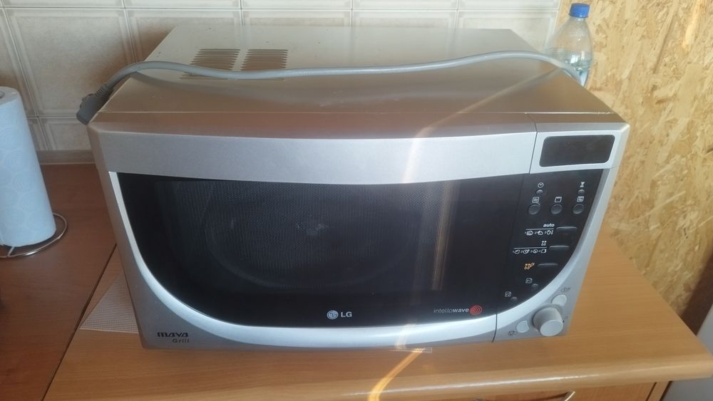 Kuchenka mikrofalowa LG w pełni sprawna