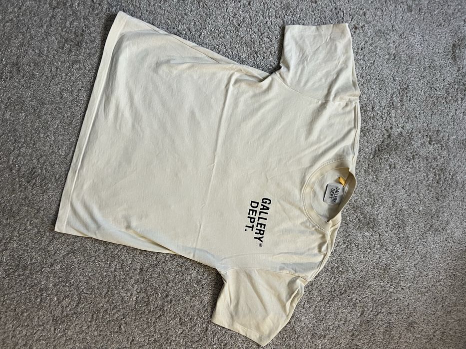 Футболка Gallery Dept