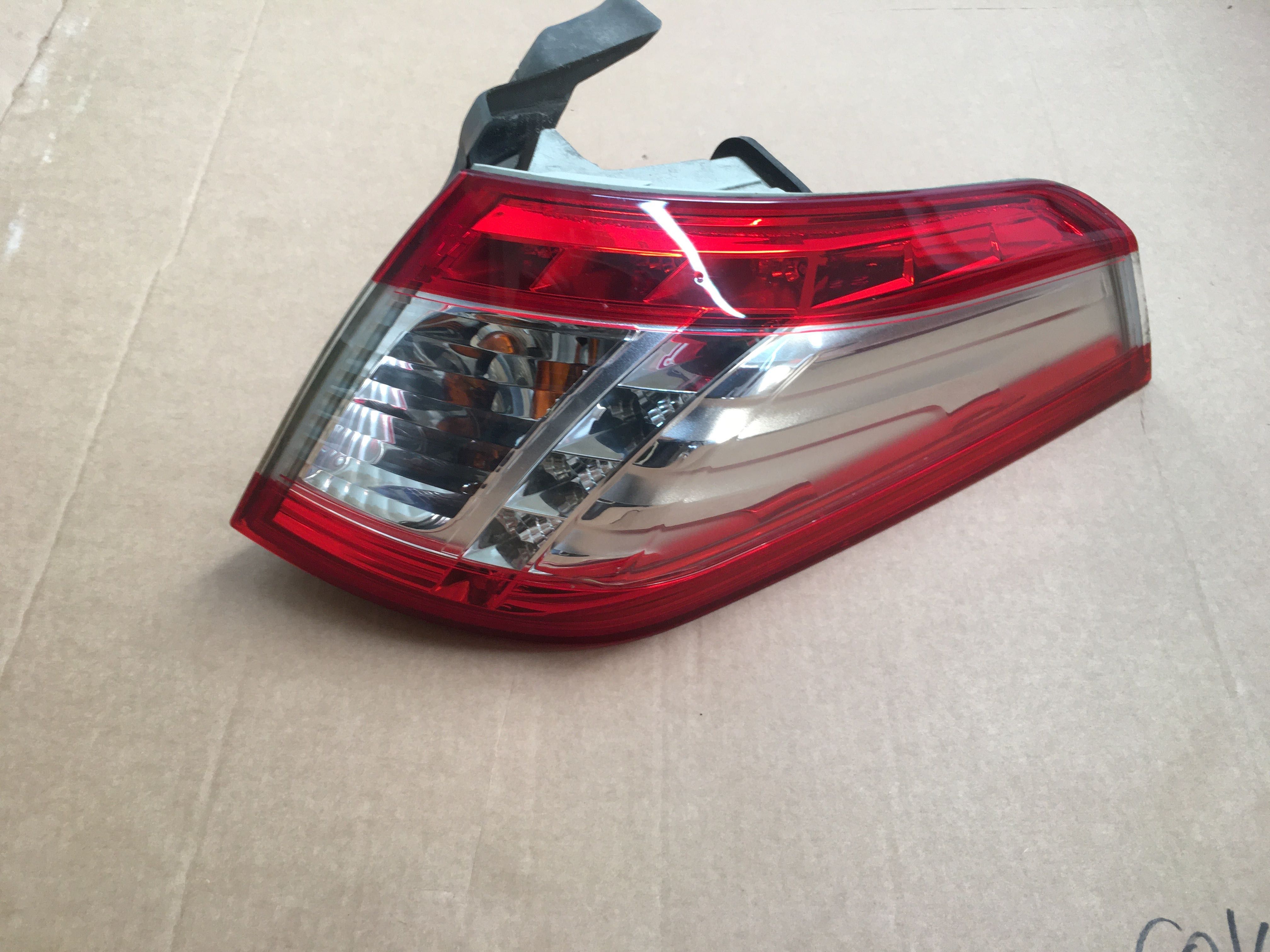 Lampa prawy tył peugeot 508 I combi sw