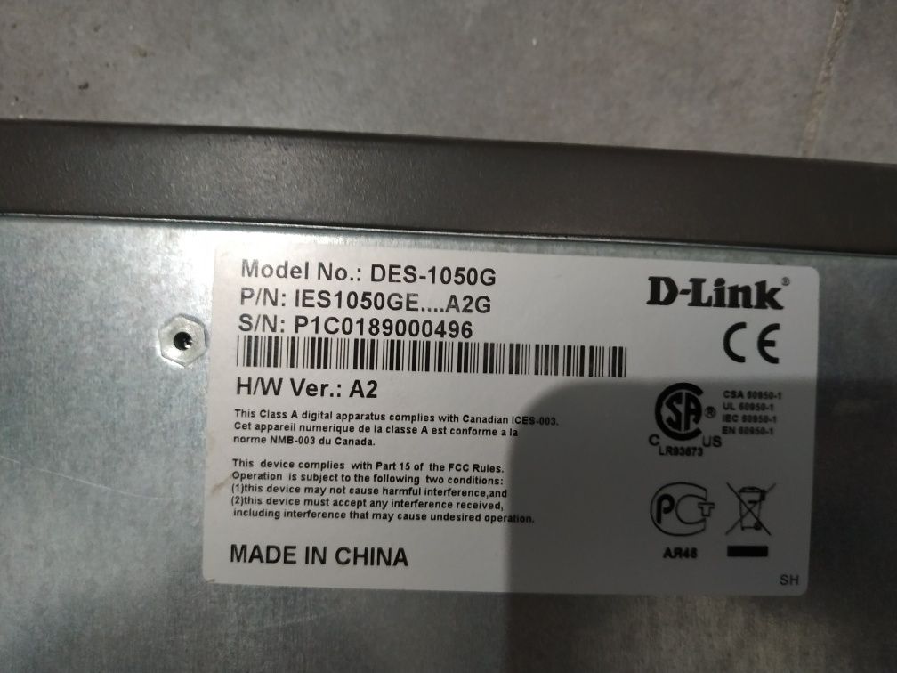 D-Link DES-1050G Коммутатор неуправляемый 48-портовый 100Мбит и 2 порт