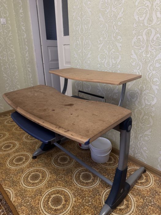 Стіл компютерний