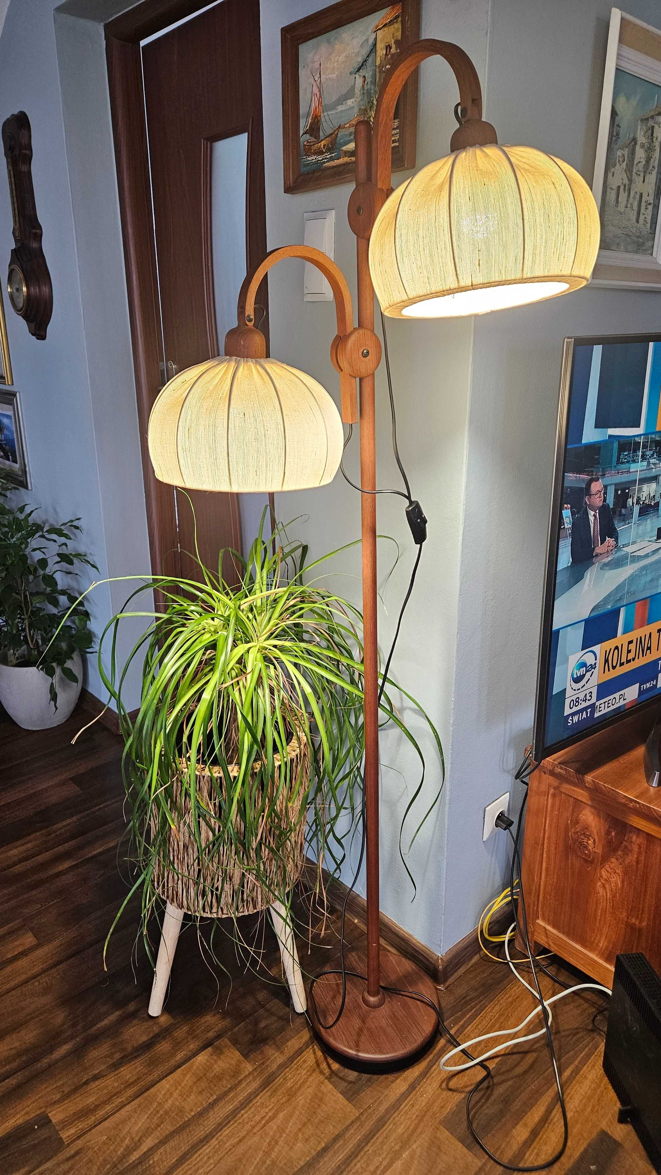 Lampa duńska stojąca z lat 60tych drewniana vintage art deco