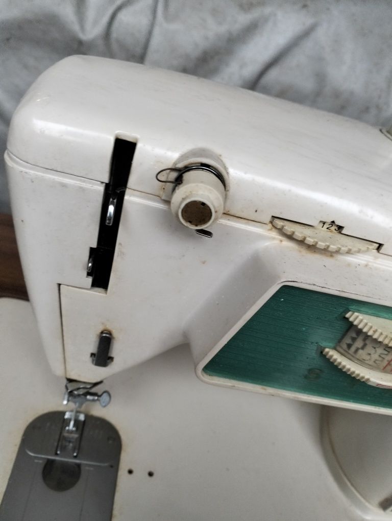 Máquina de costura Singer
