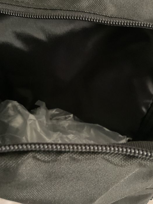 Mochila unissexo preta newfeel sem qualquer uso