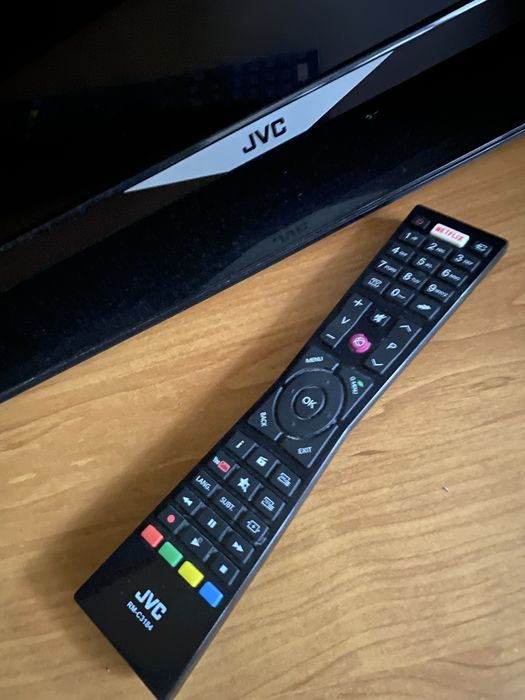 Telewizor LED 32" JVC LT-32VF52K sprawny