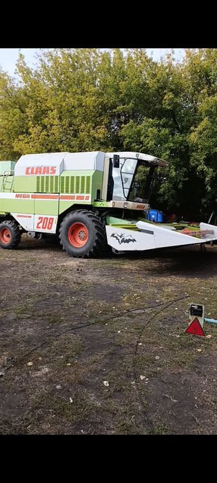 Комбайн клаас мега 208