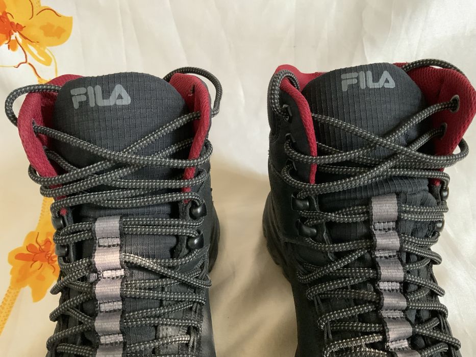 Фирменные зимние термо-ботинки Fila. Размер 41 / 26.5 см