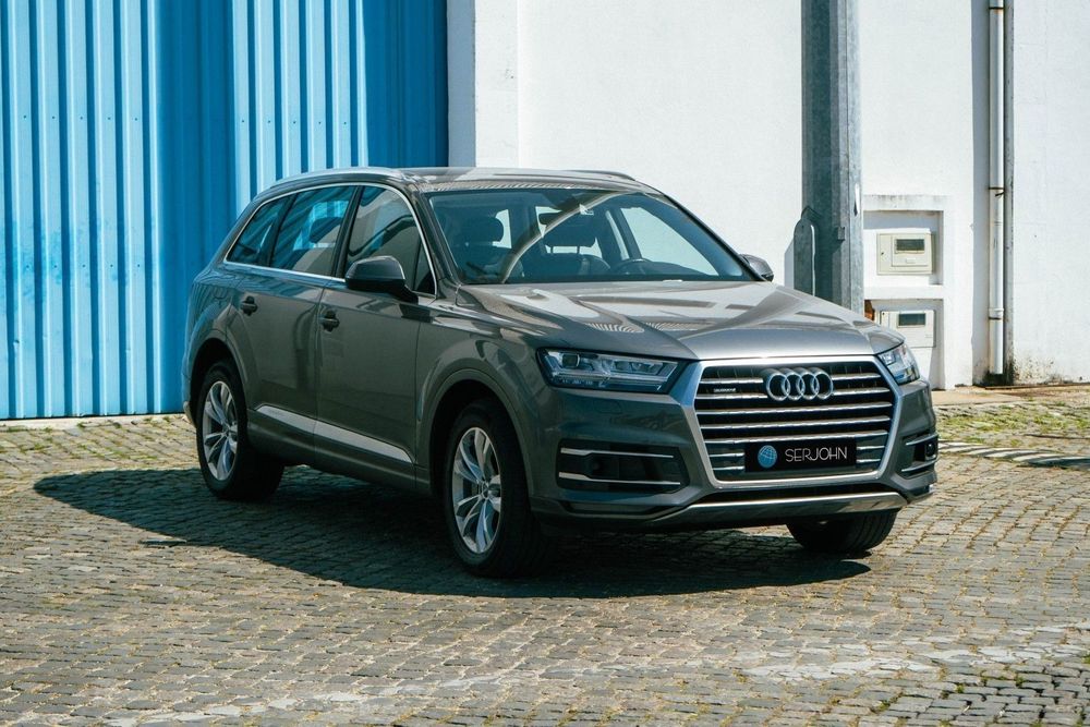 Audi Q7 3.0 TDI quattro tiptronic 7L