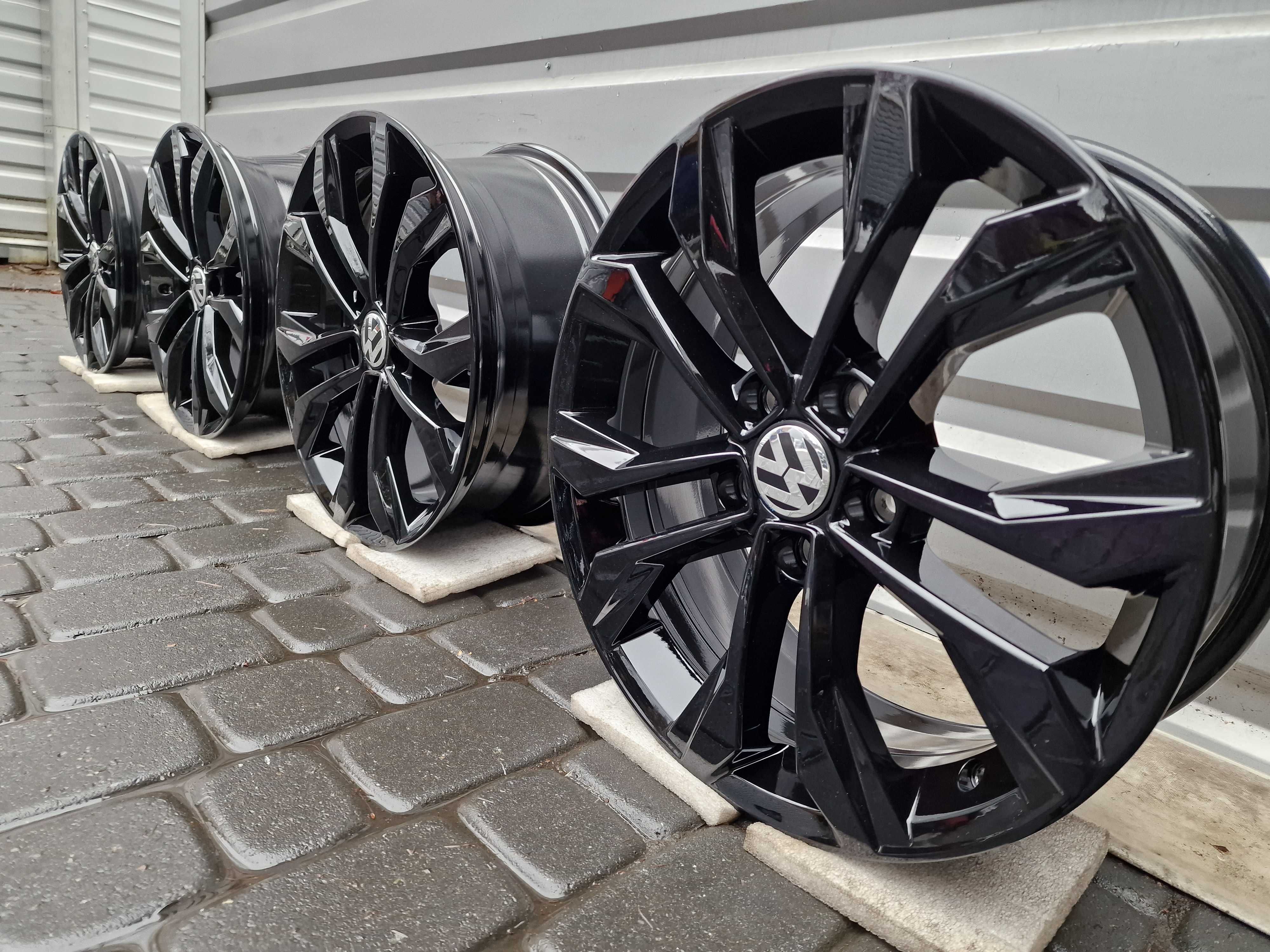 Oryginalne Felgi 17" VW Volkswagen Golf Touran Passat