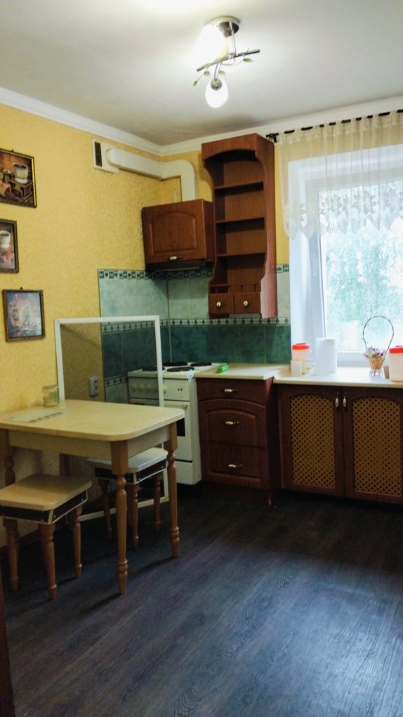 4 кім. квартира, Володимирець