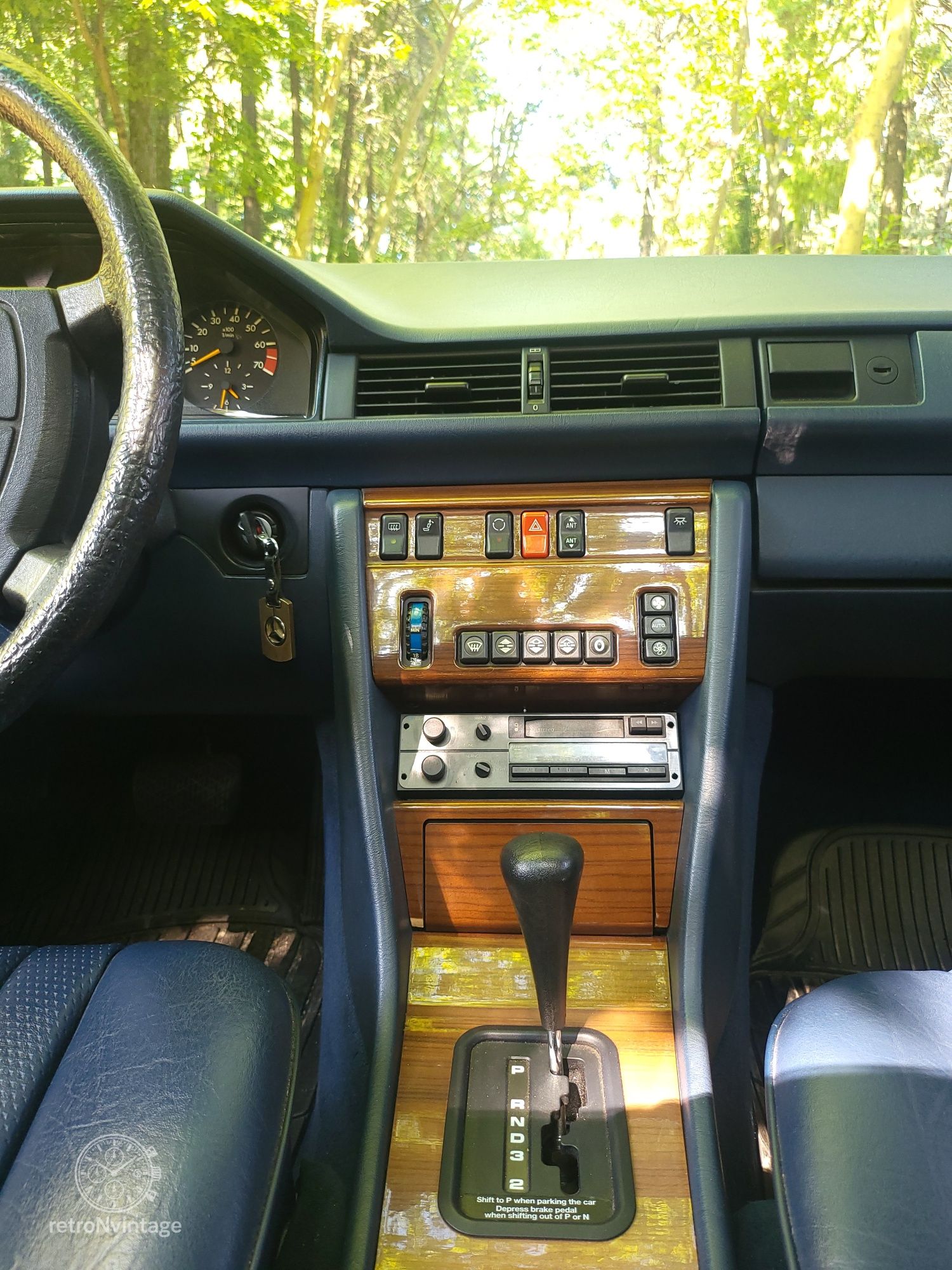 Mercedes-Benz 300 E (W124)