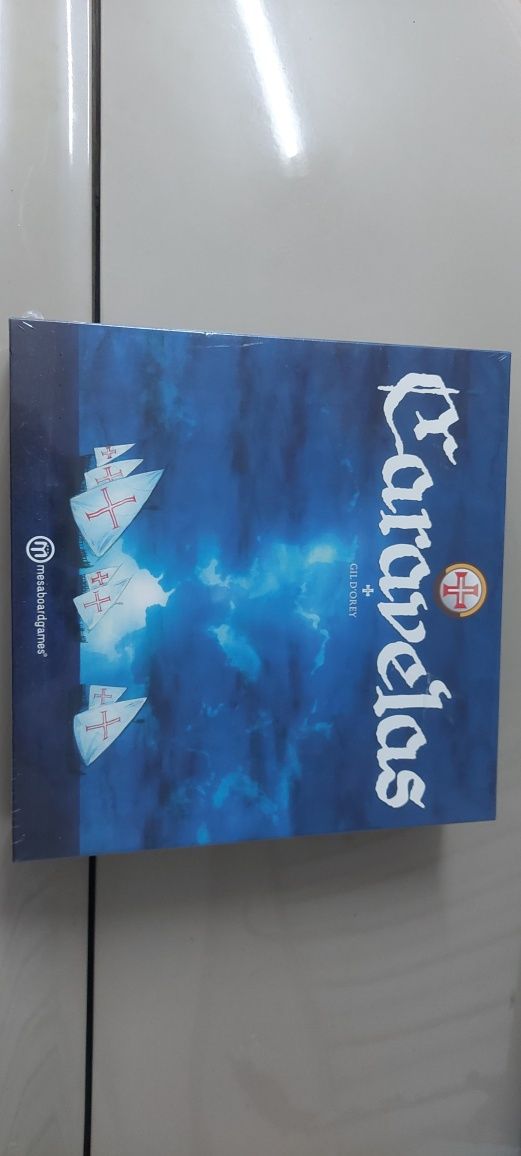 Jogo caravela. Caixa selada
