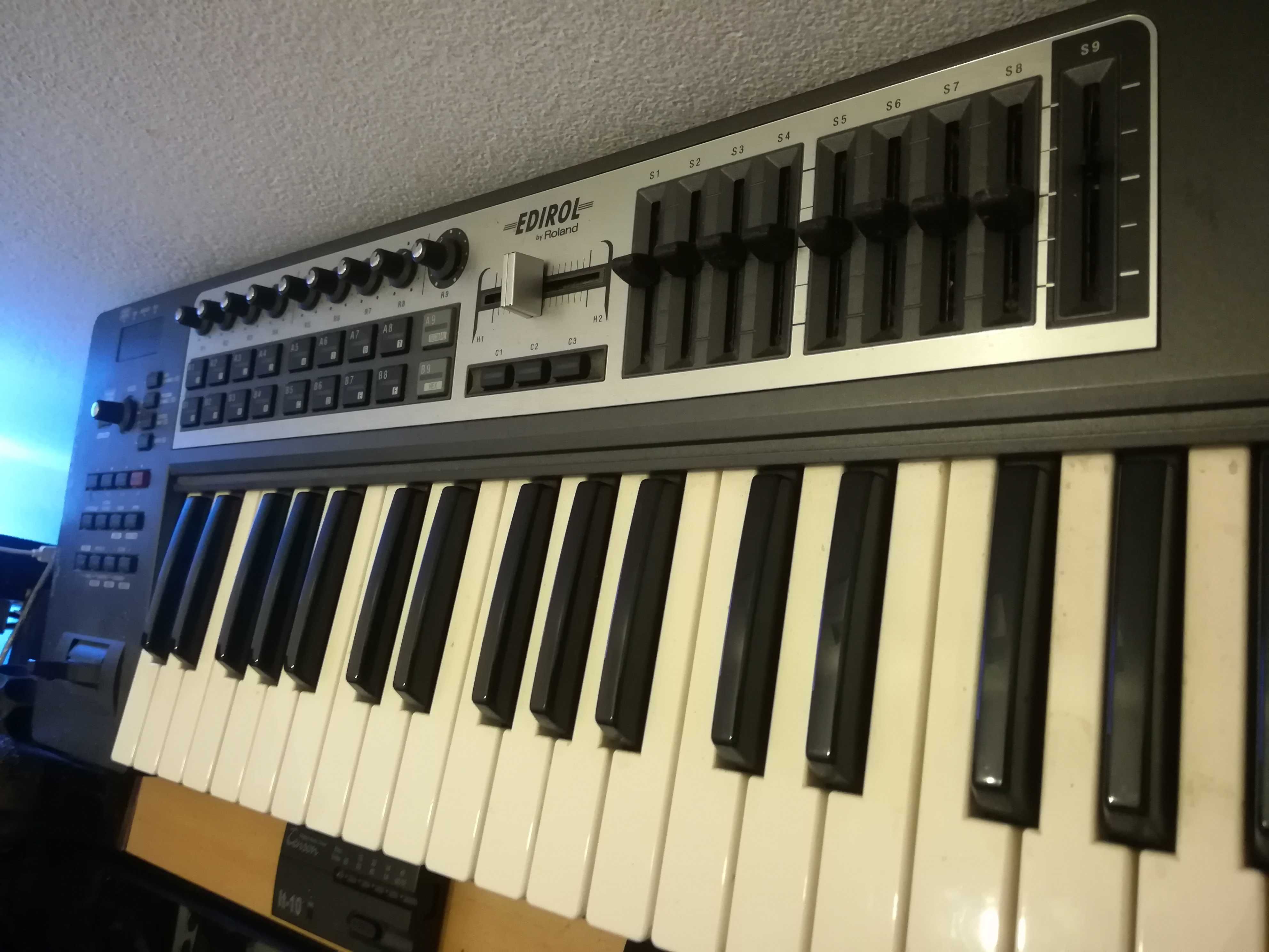 Roland PCR 800 em bom estado