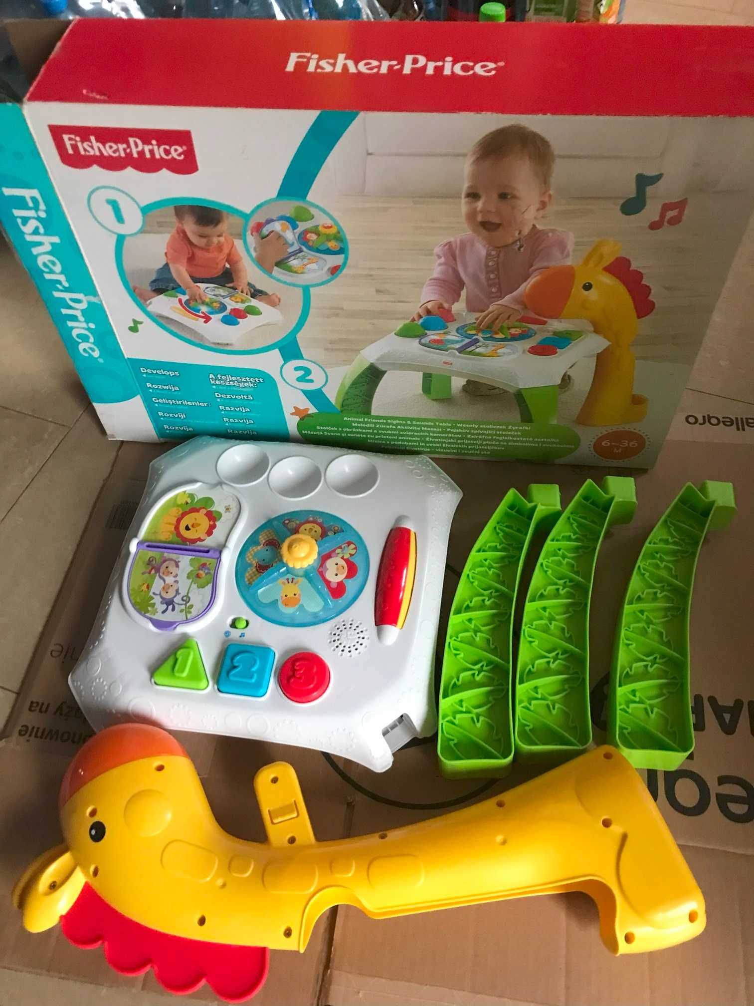 Fisher Price, centrum zabaw Wesoły stoliczek Żyrafy