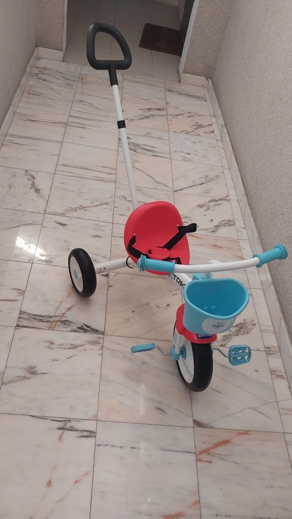 Triciclo Chicco U-Go-Trike