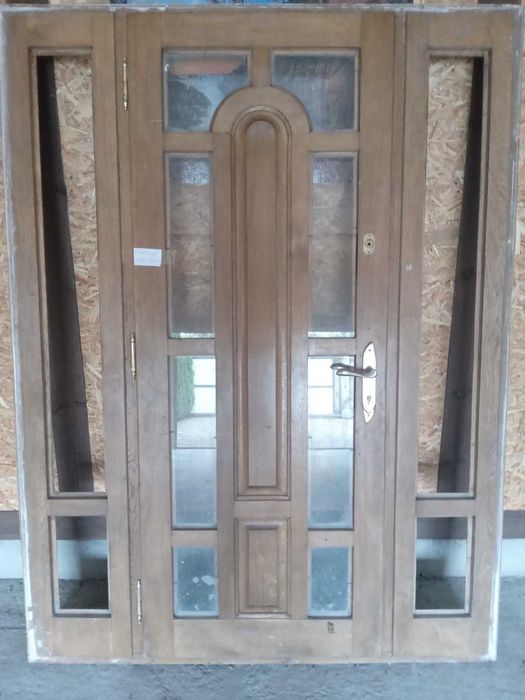 Продам двері дерев'яні дубові (золотий дуб)