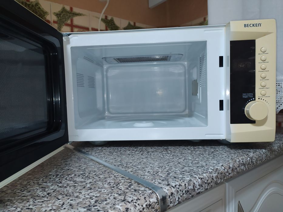 Microondas Grill BECKEN