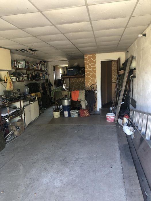 Продаю дом, который строили для себя- капитальный, все коммуникации!