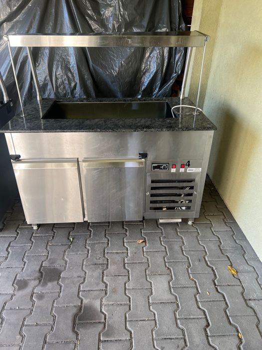 Bemar, bar sałatkowy. Lada chłodnicza