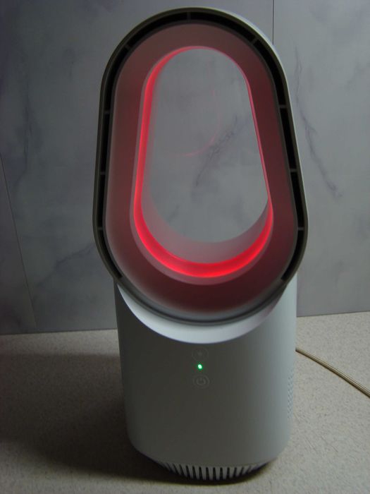 Bezłopatkowy Mini Wentylator 5 kolor LED 6W Cichy Stylowy 3 Prędkości
