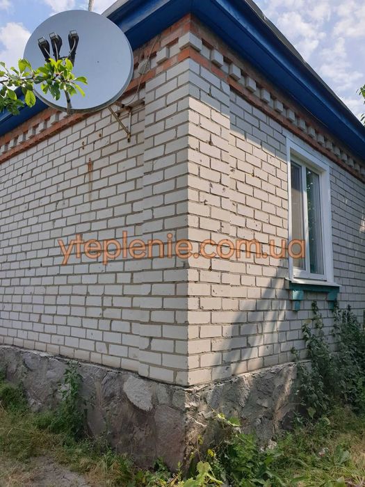 Утеплення будинку піноізолом