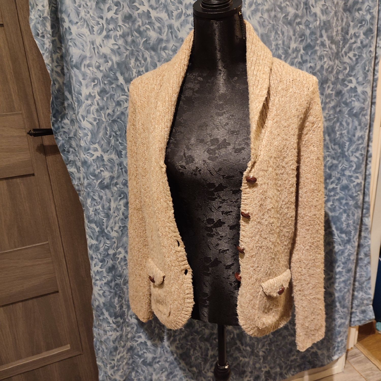 Ciepły sweter damski