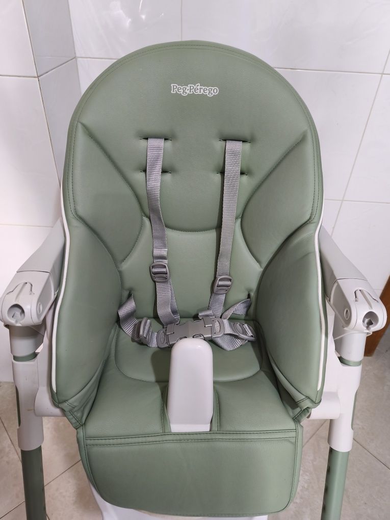Cadeira de papa  peg pérego