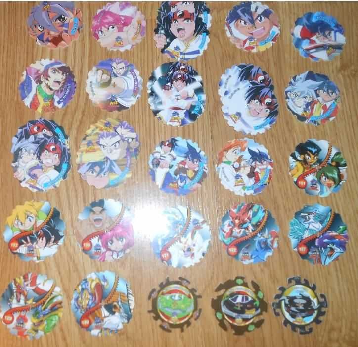 Tazos   beyblade