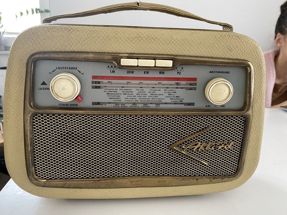 Radio lampowe Akkord Pinguin U58.