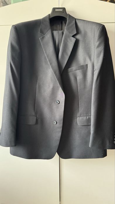 Garnitur męski firmy Lassar