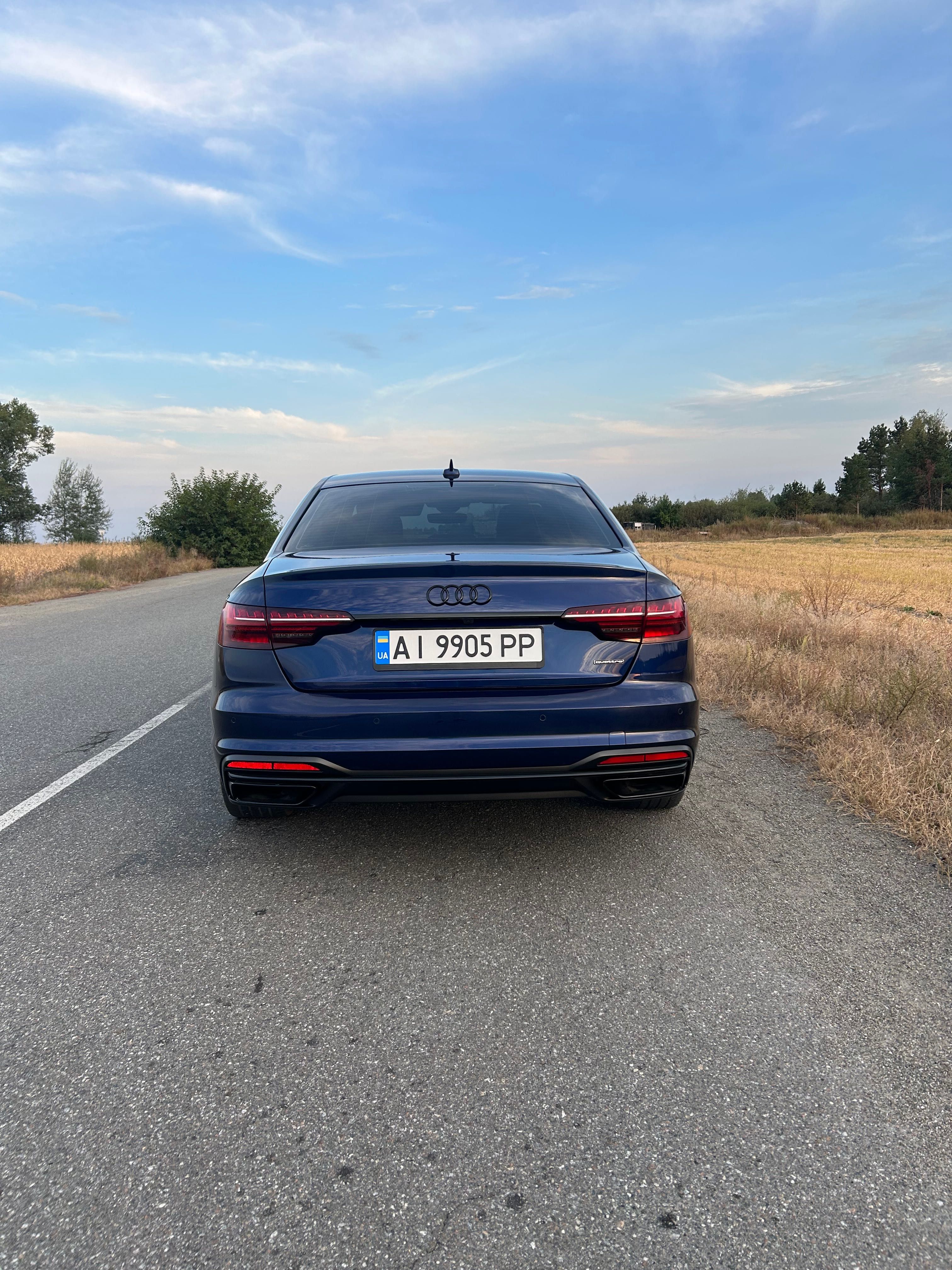 AUDI A4  quattro