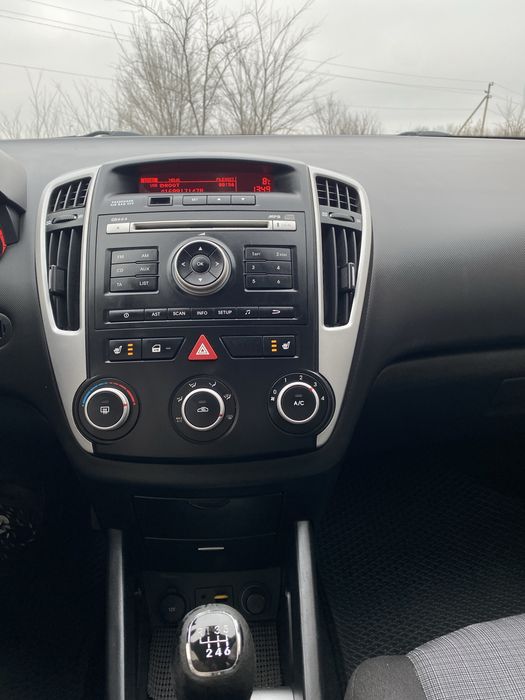 Продаю автомобіль KIA ceed