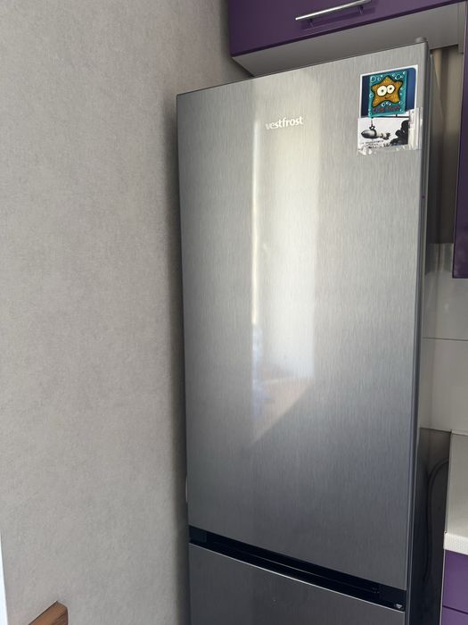 Холодильник Vestfrost CNF289XB