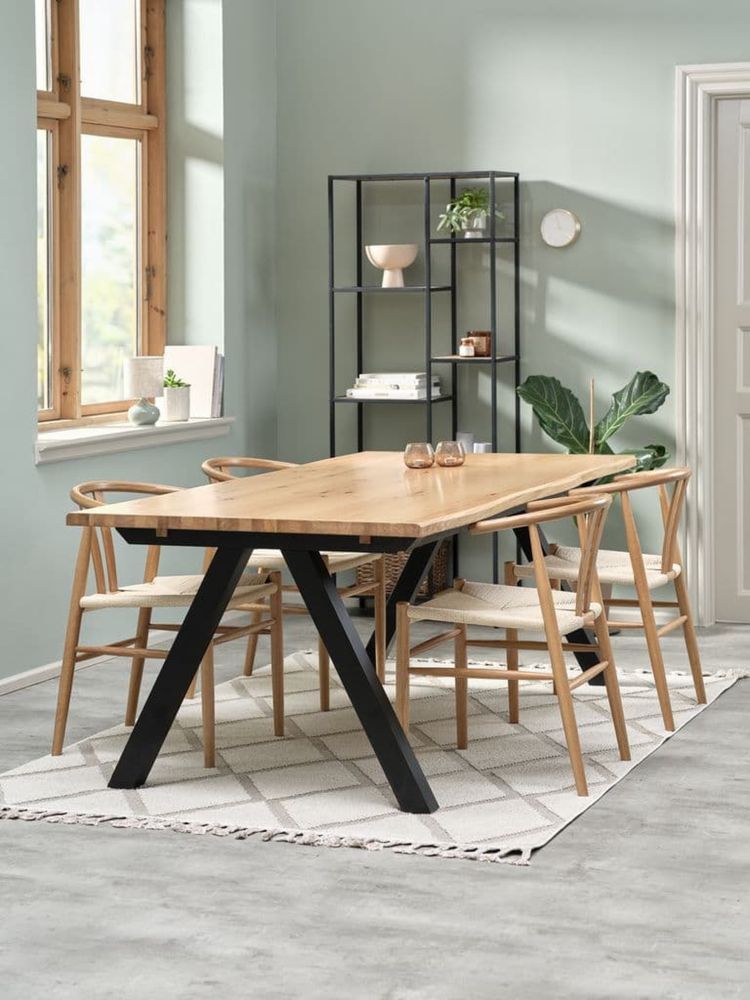 Nova em caixa - Mesa de jantar madeira Sandby 2,10x1m