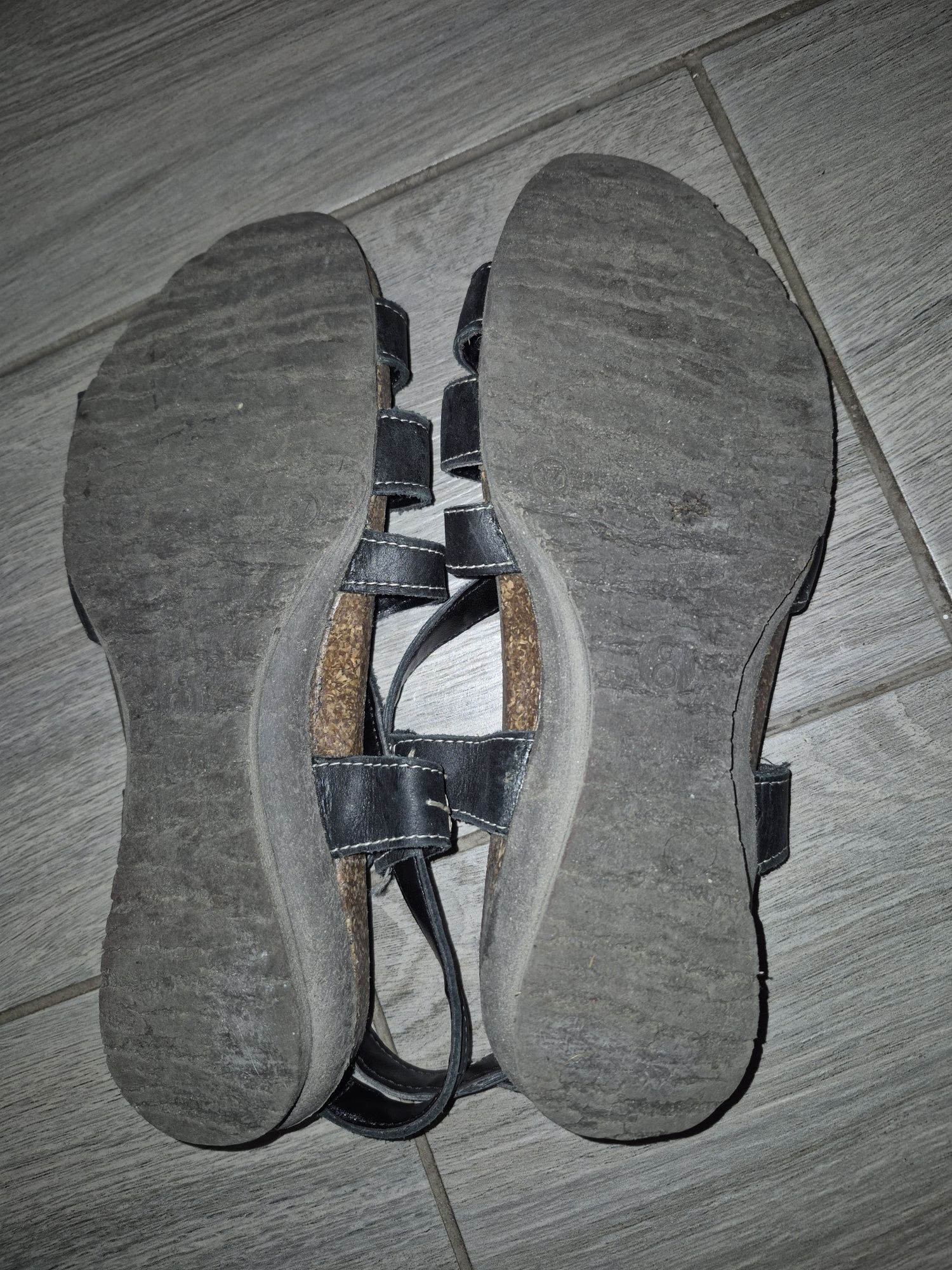 Шкіряні Босоніжки чорні 37 Gem’s shoes
