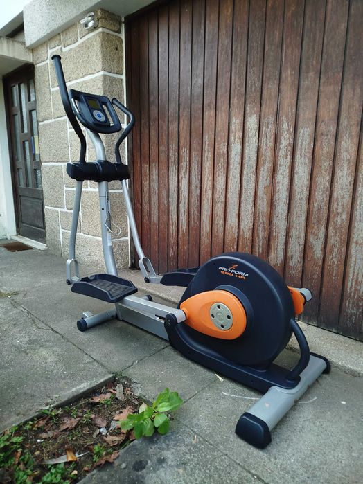 Bicicleta Elíptica Pro-form 690HR - Treino Completo e Dobrável!