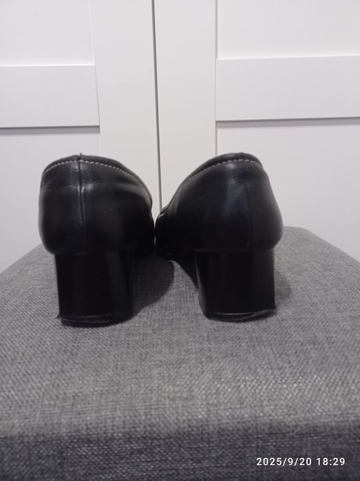 Buty 39 czółenka na małym słupku eleganckie wizytowe codzienne biurowe