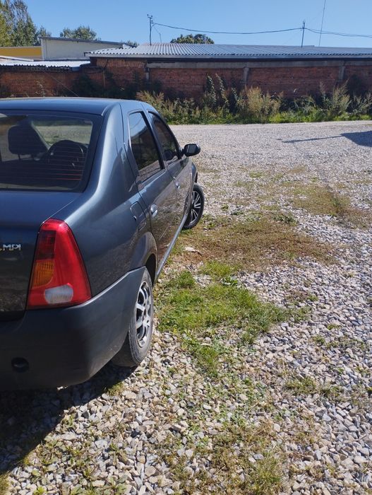 Автомобіль dacia logan