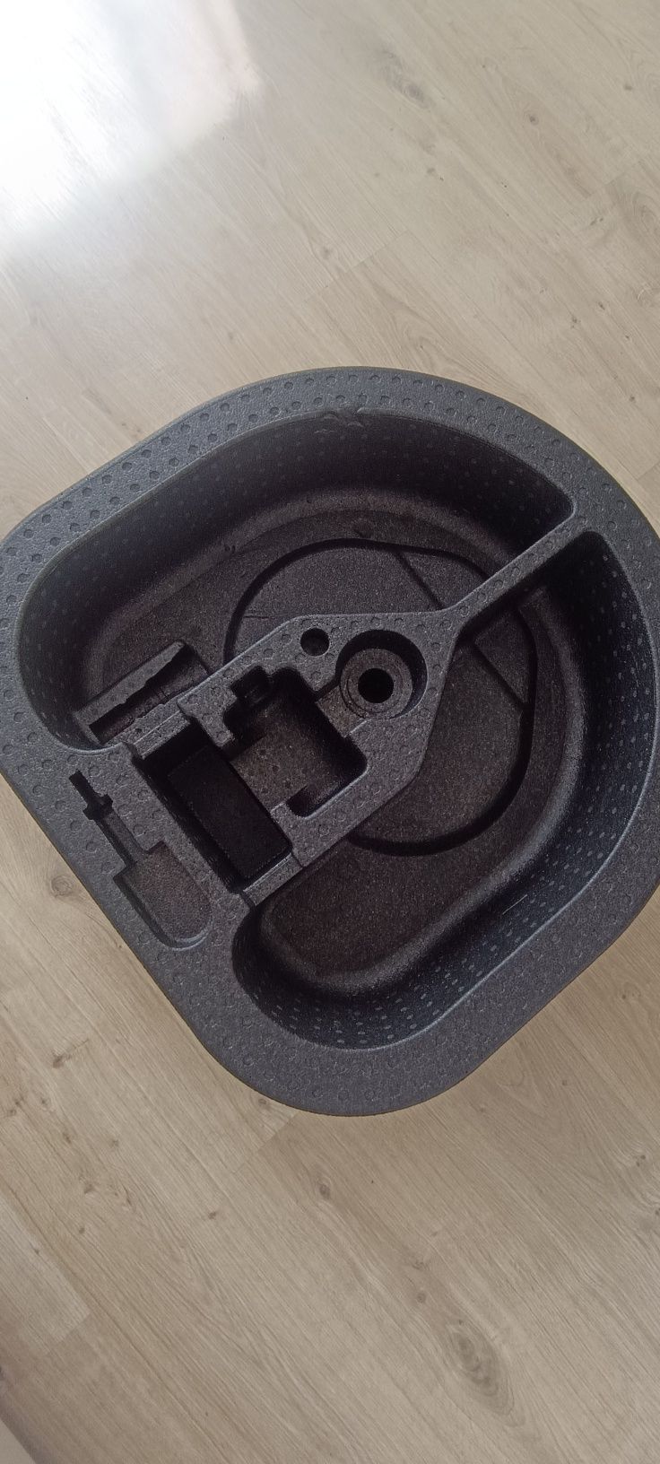 [Ford Focus] Preenchimento Roda Suplente kit reparação