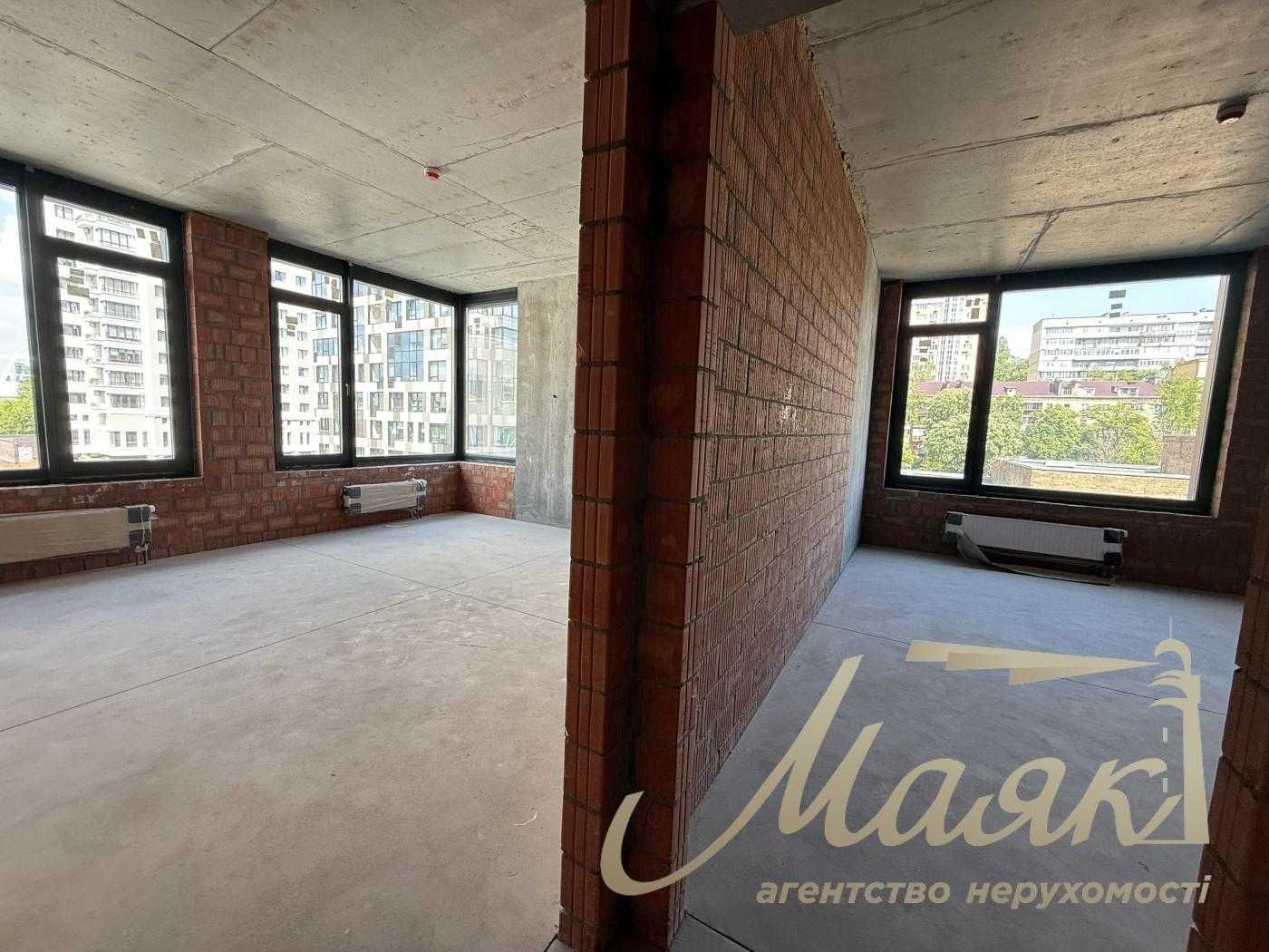 Продаж квартири без ремонту Tetris Hall, басейн на даху, Центр Києва